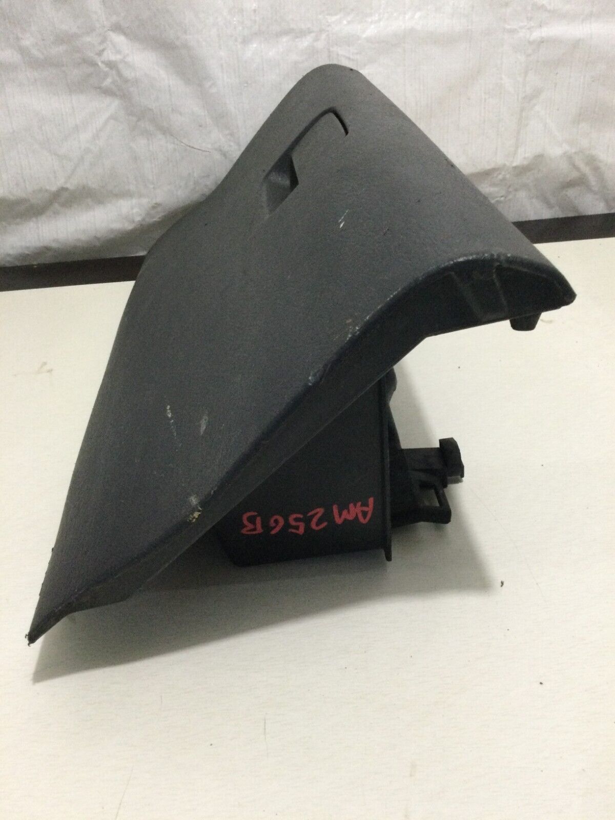 2004-2005 Dodge Ram 1500 Glove Box Assembly 5GT18TRM OEM