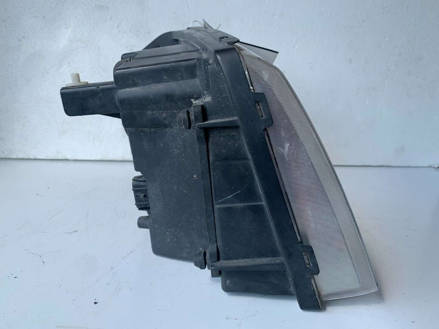 2006 Chevrolet Envoy Headlight Lamp Left Driver Side LH OEM