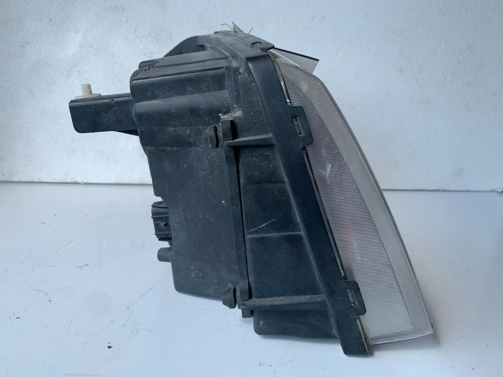 2006 Chevrolet Envoy Headlight Lamp Left Driver Side LH OEM