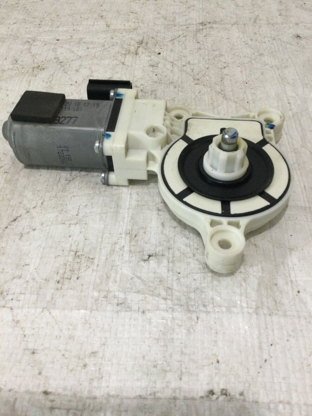 2018 RAM 1500 Right Rear Door Power Window Motor OEM