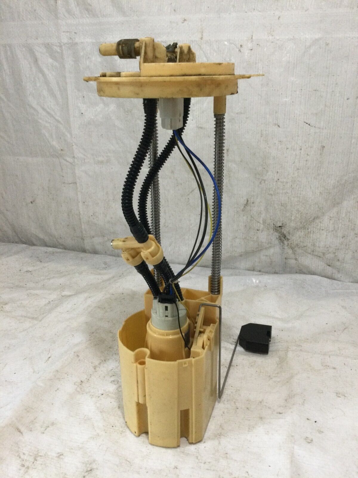 2005 Dodge Ram 2500  Fuel Pump Assembly In Tank Mounted OEM