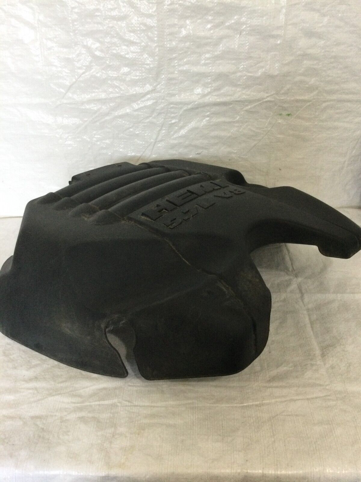 2017 Dodge Ram 1500 Engine Cover HEMI 5.7L OEM