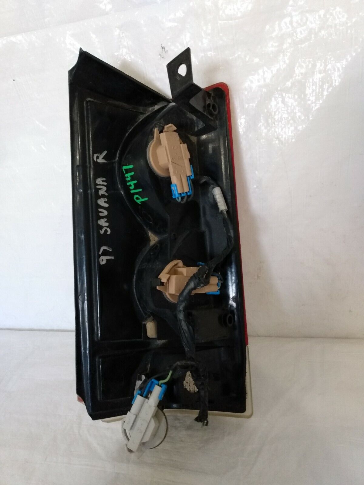 1999-1999 GMC Savana 1500 Tail Light Rear Right Passenger Side OEM RH