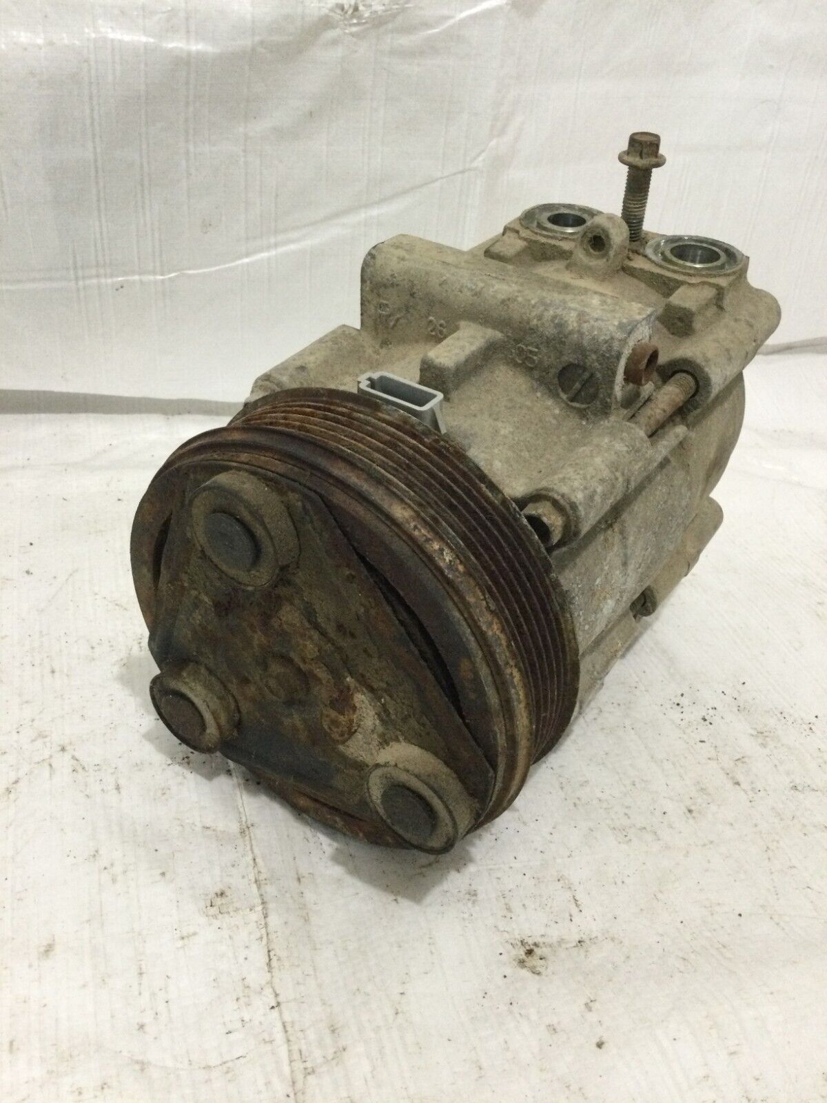 2006 Ford F-150  A/C Air Conditioning Compressor OEM