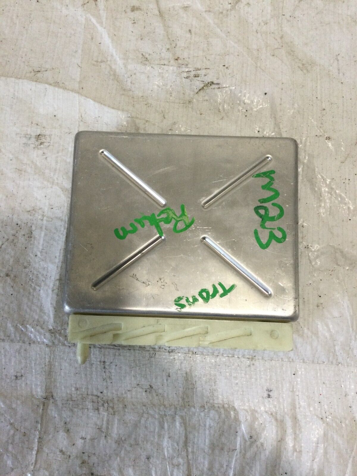 2004 Volvo S60 Transmission Control Module TCM Computer 09480761