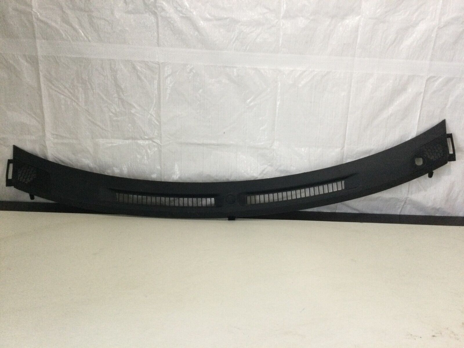 2020 Nissan Rogue Dashboard Defroster Vent Grille Trim OEM 68310-4BA0A