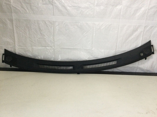 2020 Nissan Rogue Dashboard Defroster Vent Grille Trim OEM 68310-4BA0A
