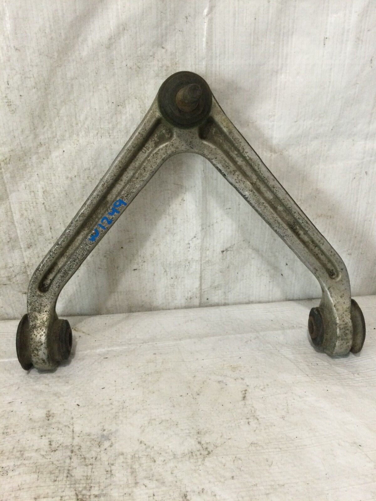 2003 Dodge Ram 2500 Front Right Upper Control Arm OEM