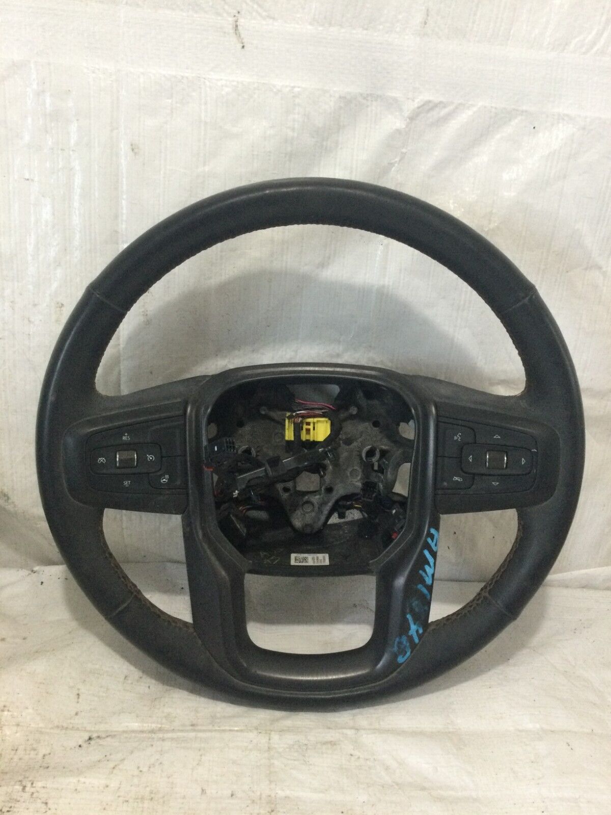 2019-2022 GMC Sierra 1500 Leather  Strng Wheel Heated Black W/ Stichthing OEM