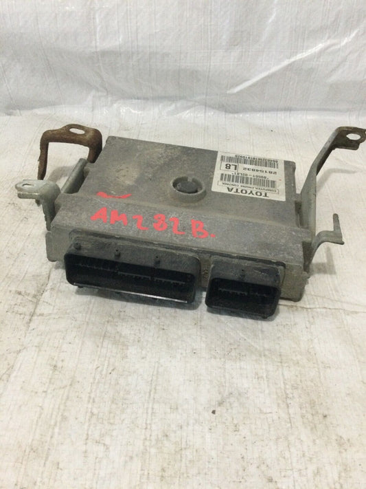 2009 Toyota Corolla  Engine Control Module 89661-02L81 ECM