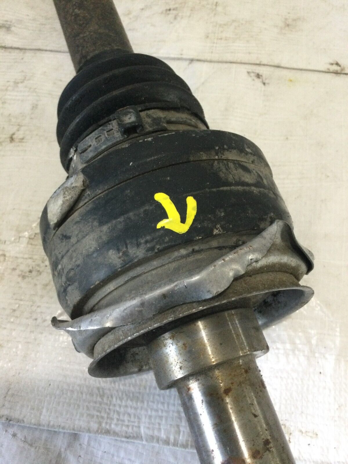 2004 Mercedes Benz S-430 Rear Right RWD Axle Shaft OEM ( DAMAGE MARKED )