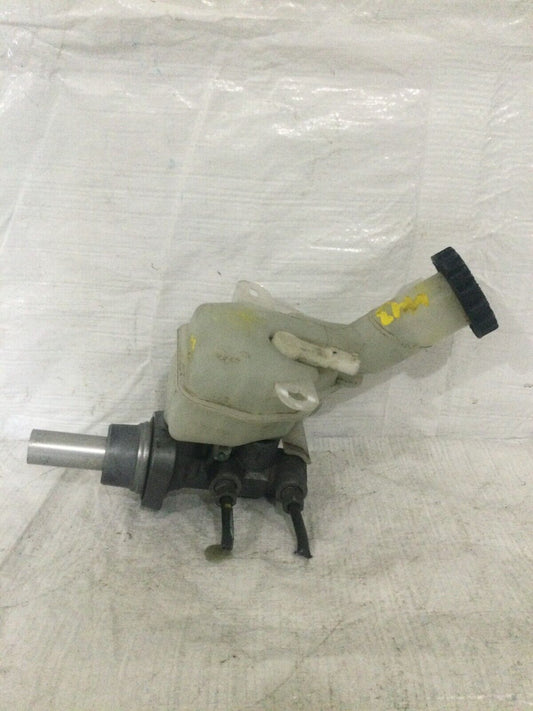 2016 Mitsubishi Lancer A/T Master Brake Cylinder W/ Reservoir OEM