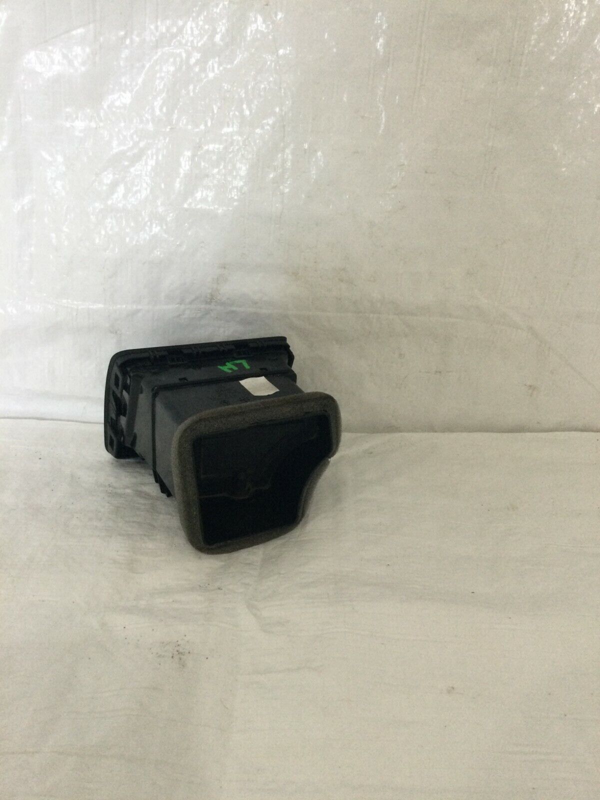 2006 Volkswagen Jetta Left Driver Side Dash Air Vent 1K0819703 OEM