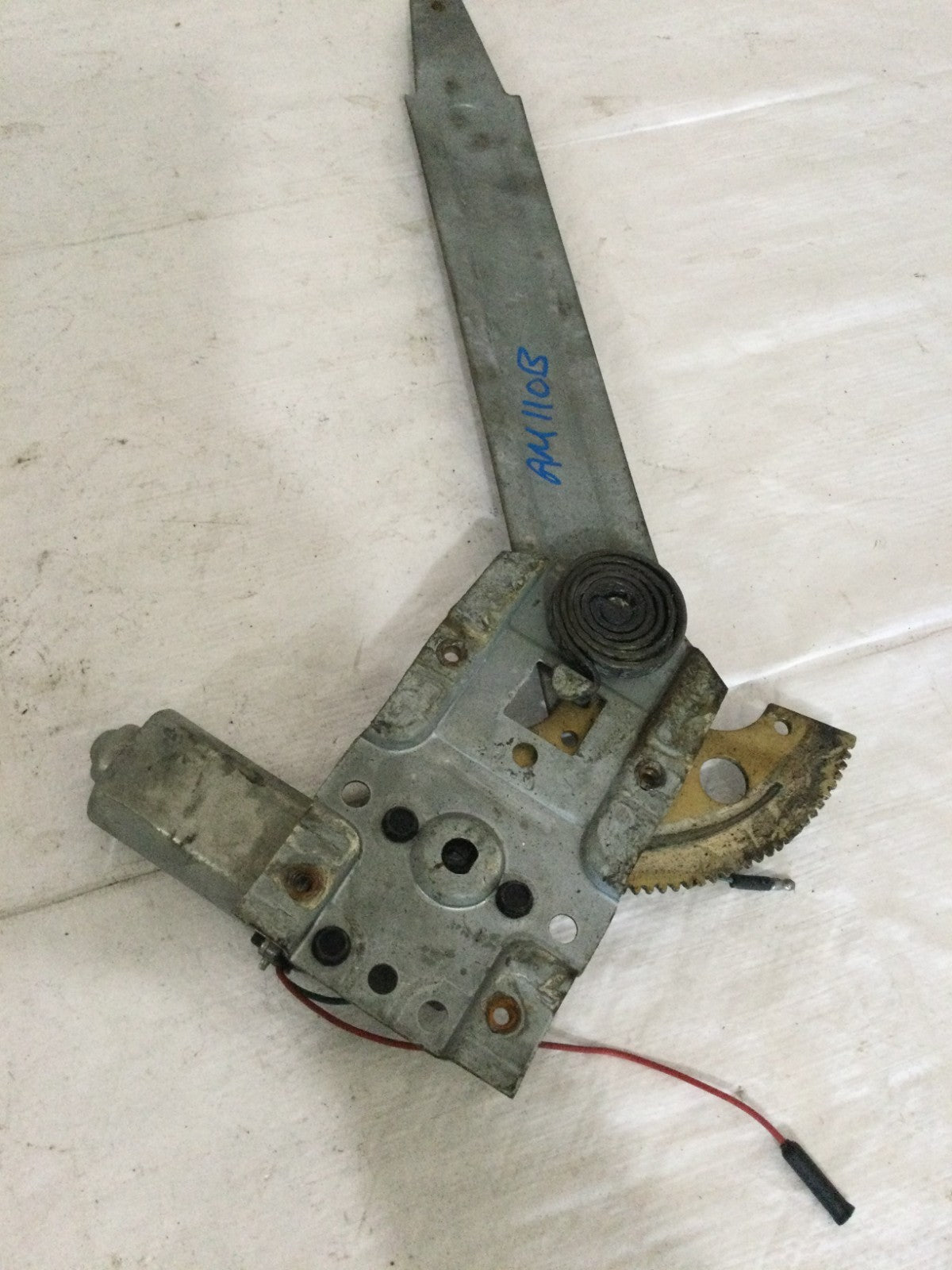 1984 Jaguar XJS Front Right Power Window Regulator OEM 7997078