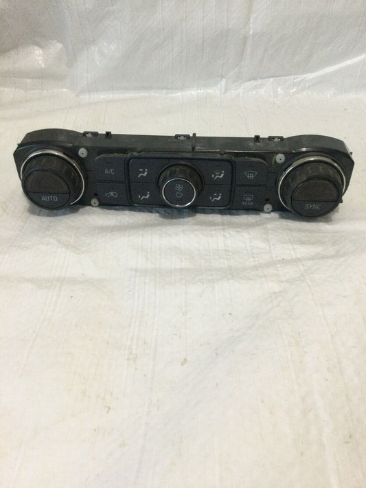 2014-2016 GMC Sierra 2500HD Ac Heater Climate Control Unit 23486616 OEM