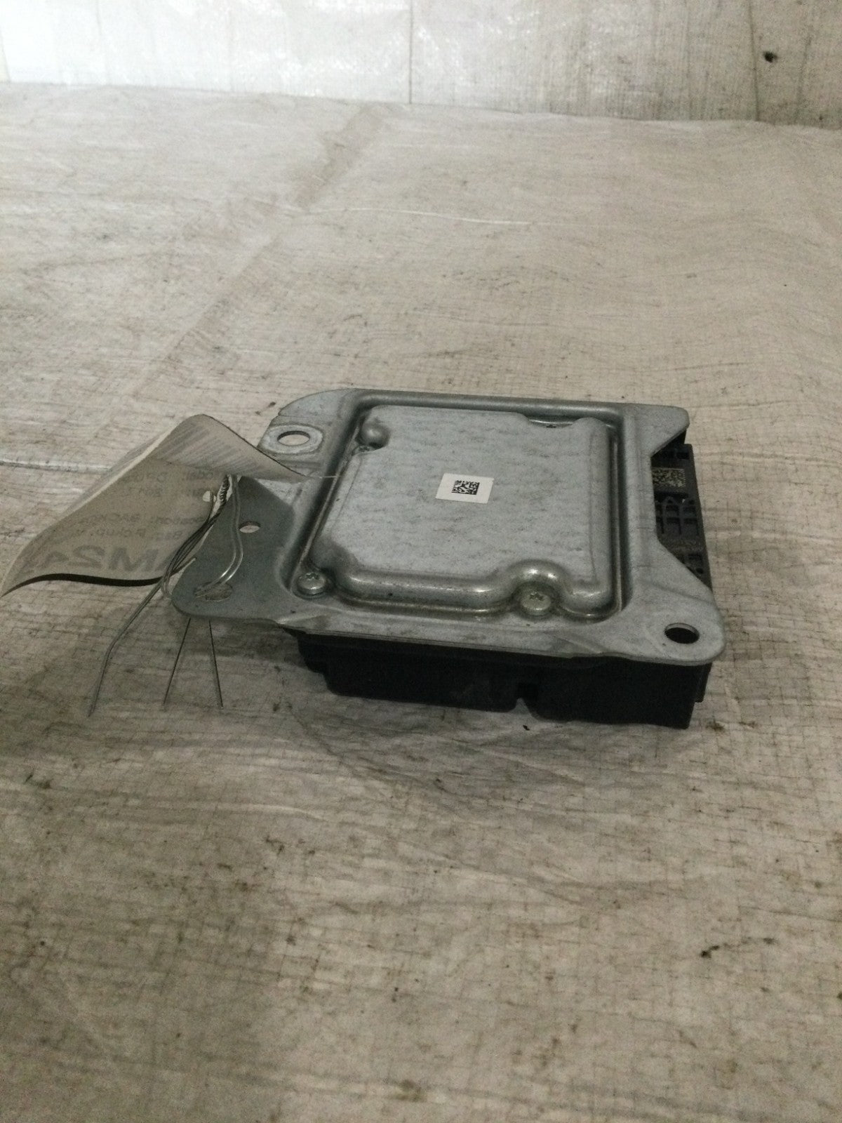 2017 Dodge Ram 3500 Restraint Control Module OEM 68303226AA