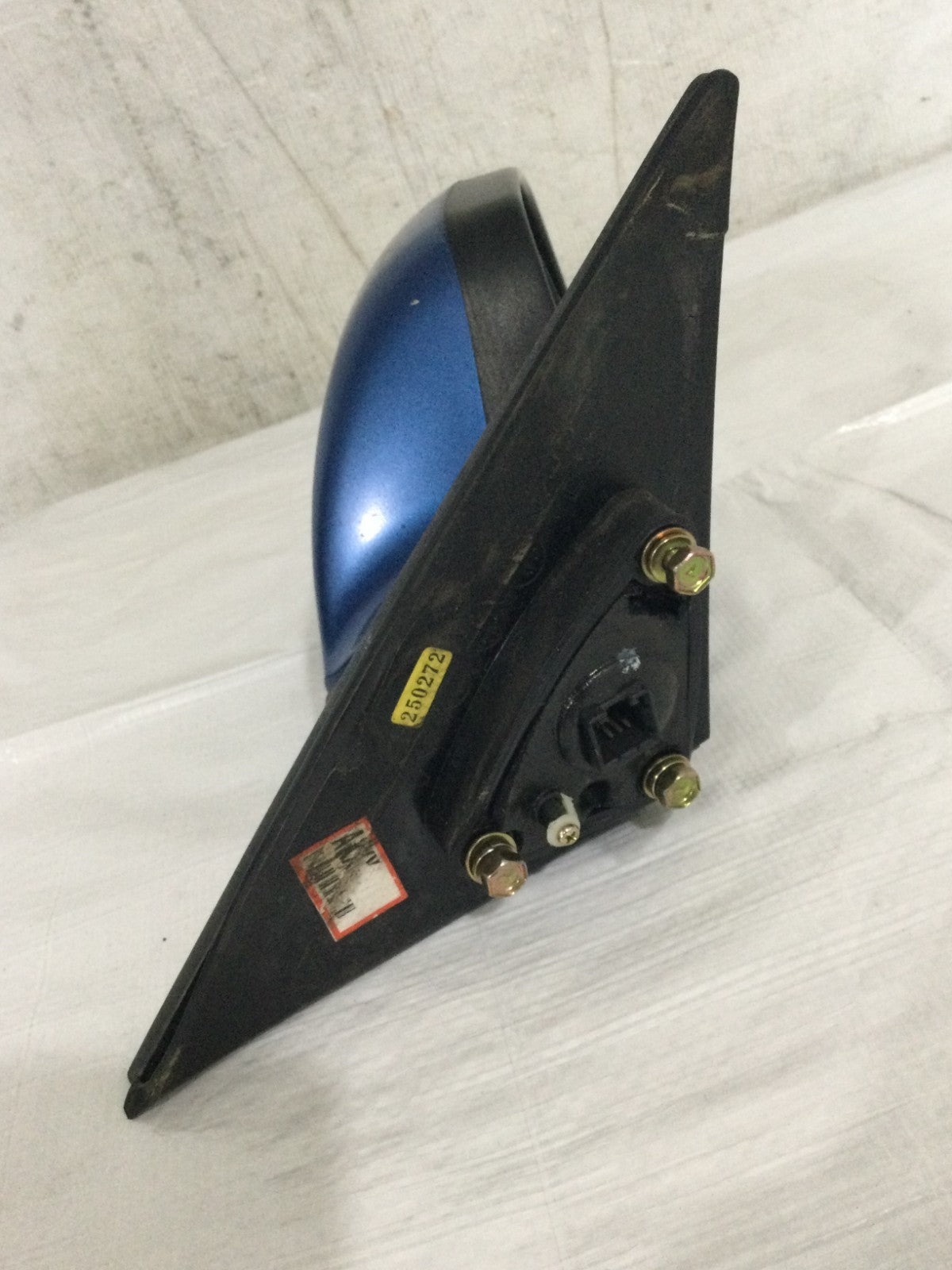 2001-2006 Hyundai Elantra Right Front Side Door Mirror OEM 012152