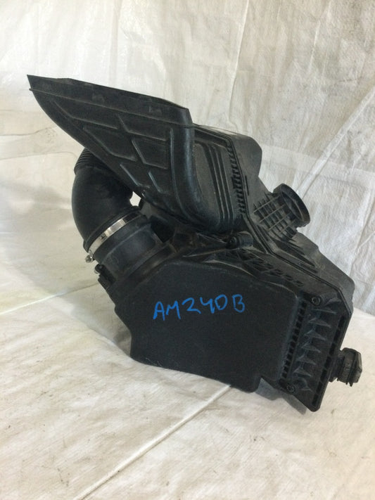 2013 Audi A4 2.0L Air Cleaner Intake Box Assembly OEM 8K0133837