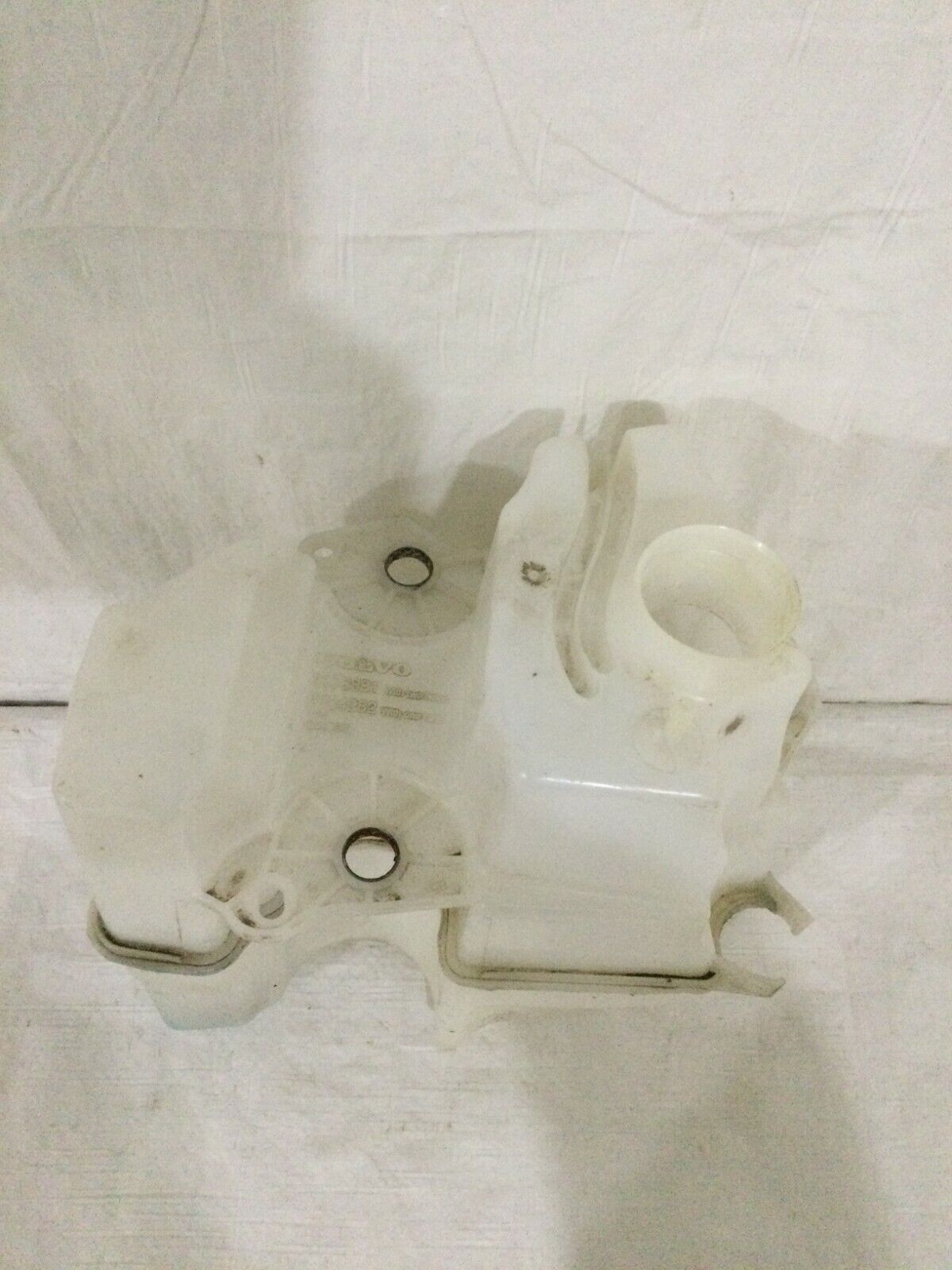 2006 Volvo V70 Windshield Washer Fluid Reservoir 9178881 OEM