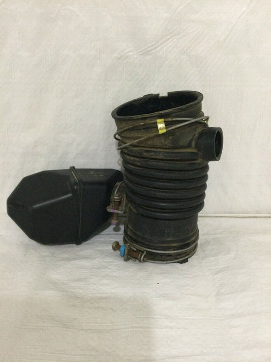 2011-2016 Toyota Sienna Air Flow Intake Tube Upper Resonator Chamber 17893-0P090