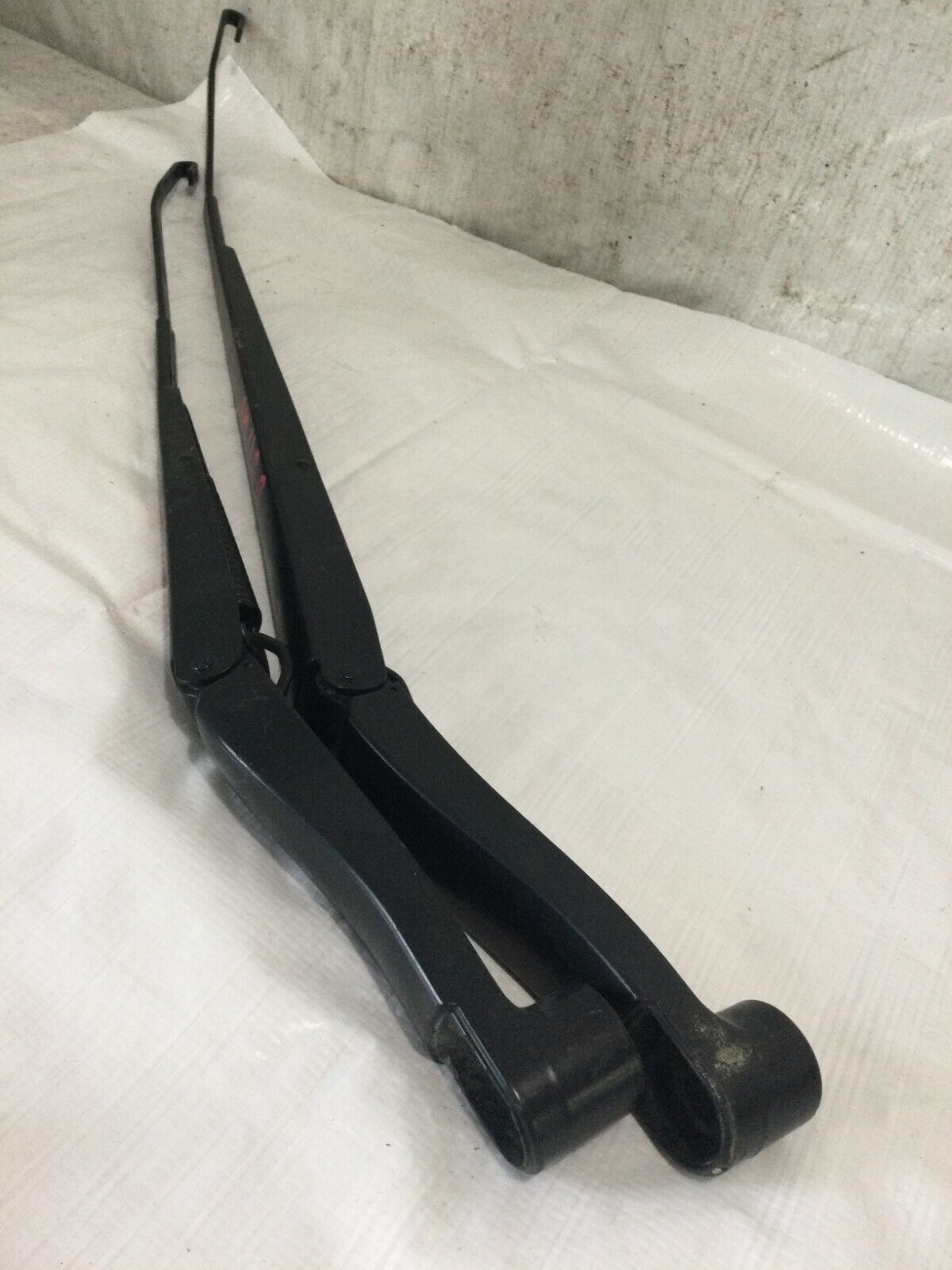 2019 Buick Regal  Windsheild  Wiper Arm Set Of 2  Left Side/Right Side OEM