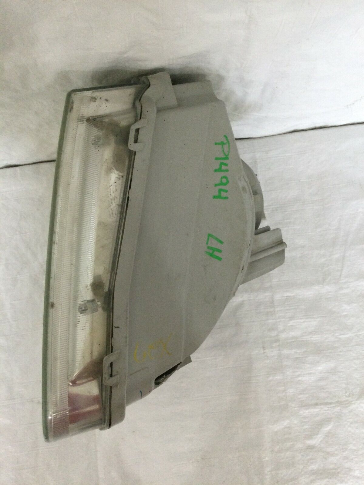 2004 Toyota Tundra 4DR Crew Cab Headlight Left Driver Side OEM LH