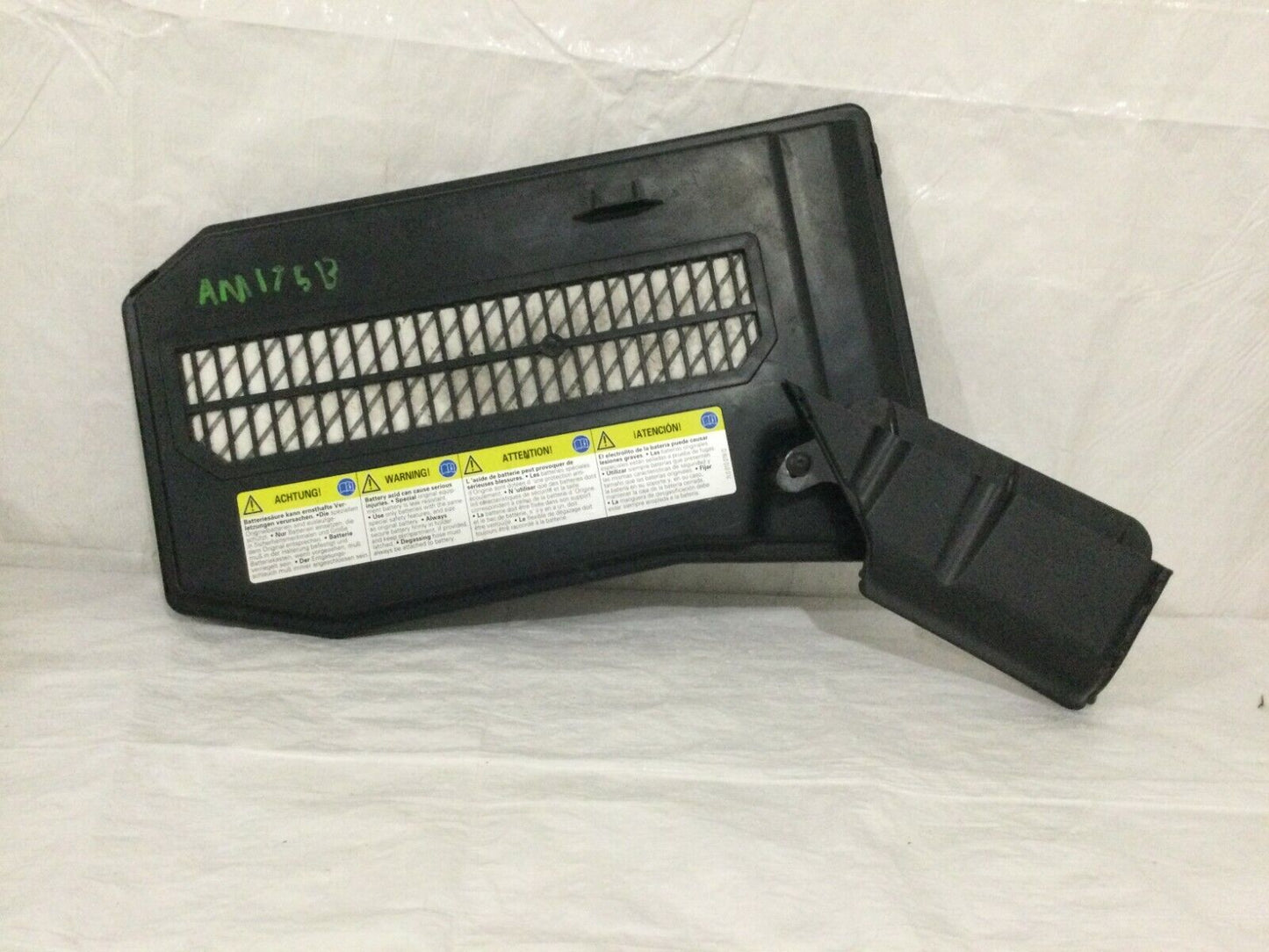 2007 Volkswagen Touareg Battery Box Cover LID 7L0864643B OEM 3.6L