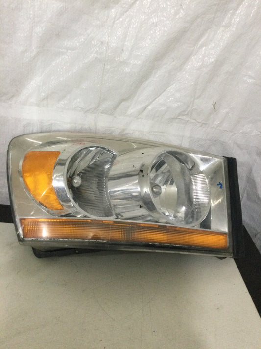 2006 Dodge Ram 1500 Right Passenger Side Headlight Eagle Eyes OEM CS182-B001R