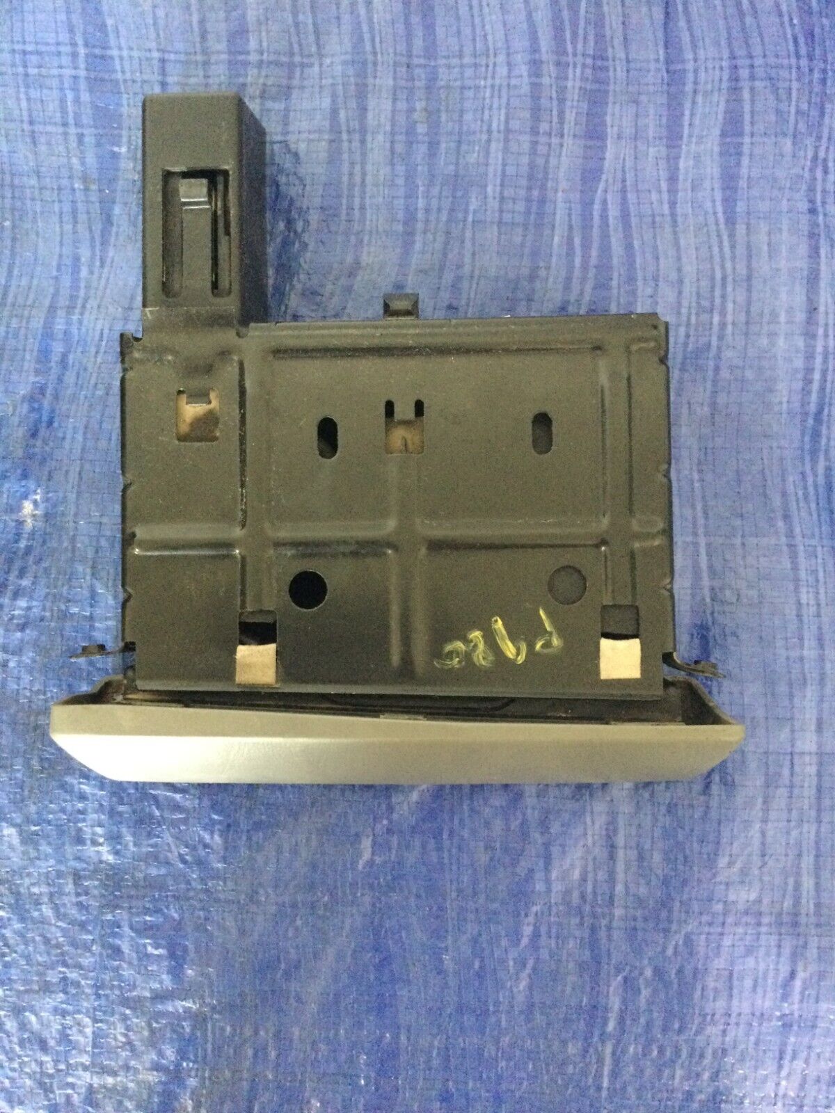 2005-2006 Ford F250 F350 Super Duty Cup Holder OEM