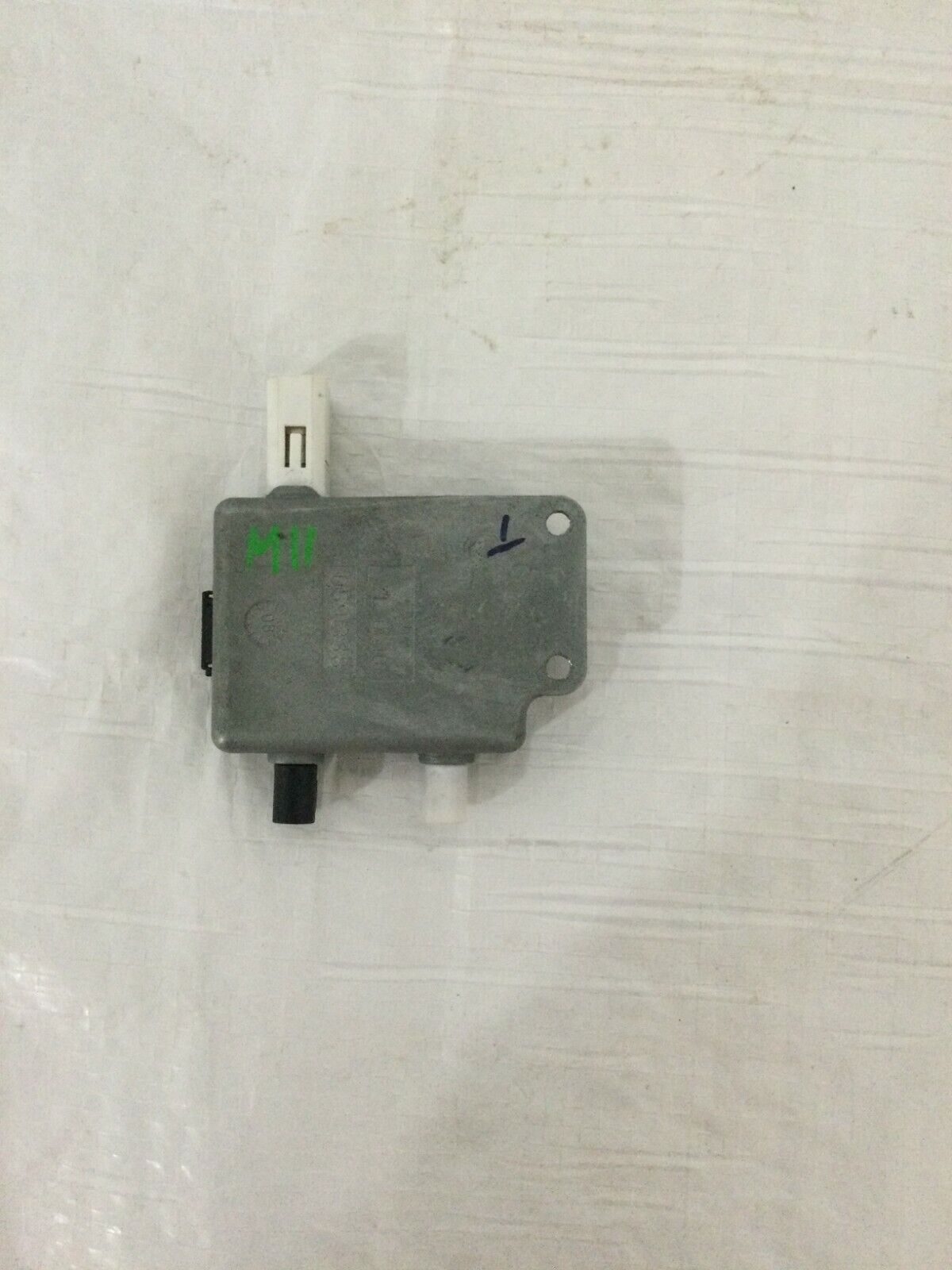 2003-2006 Mercedes Benz W211 E55AMG Antenna Booster Phone Amplifier Module OEM