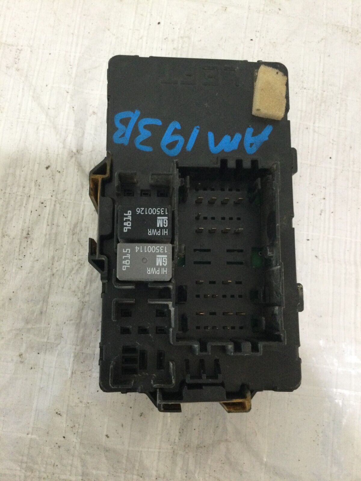 2018 Chevrolet Silverado 1500 Front Left Cabin Fuse Box 23459420_01 OEM