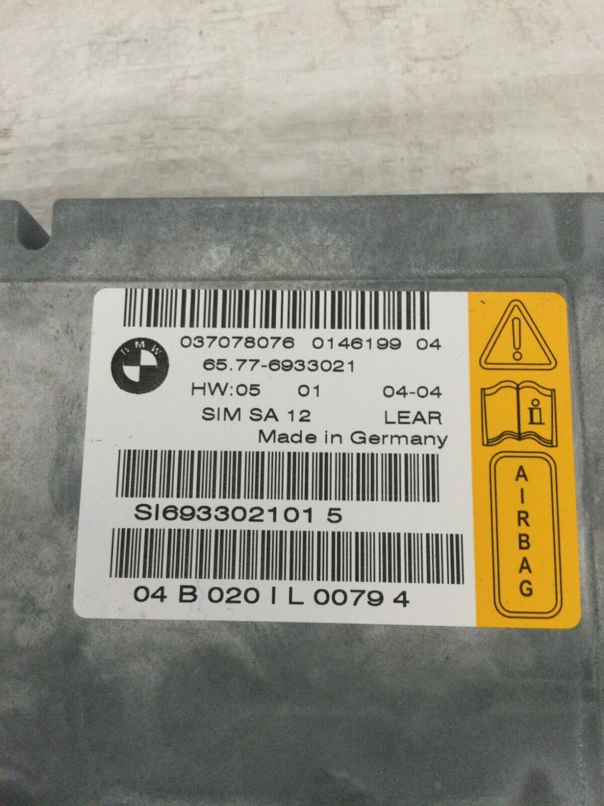  2004 BMW 745i E65/E66 SRS Control Module OEM 6933021