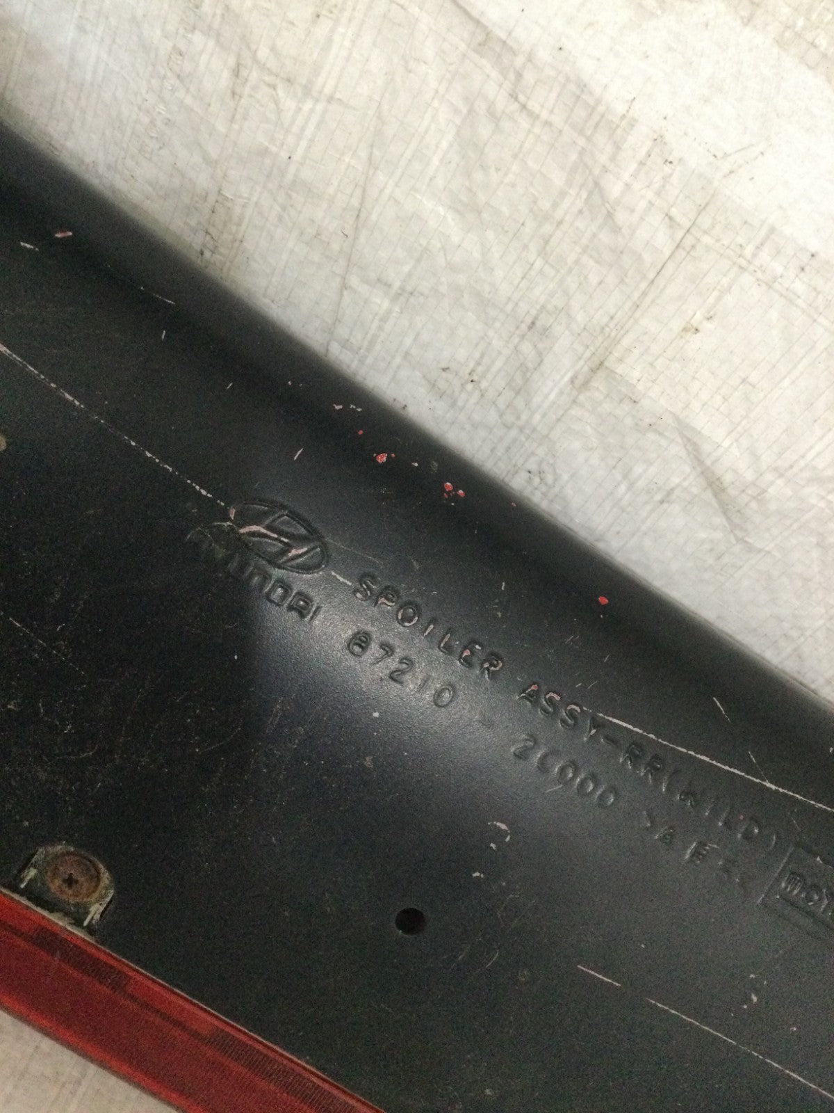 2003 Hyundai Tiburon Rear Spoiler OEM PAINT SCRATCHES/REPAINTED