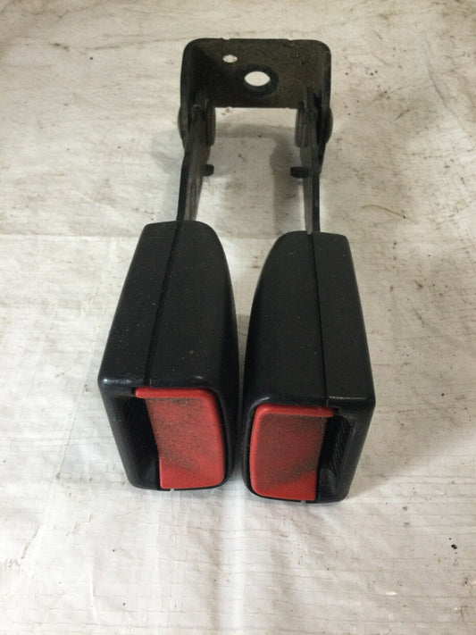 2008-2013 GMC Sierra 2500HD Rear Center Seat Belt Seatbelt Buckle Black OEM