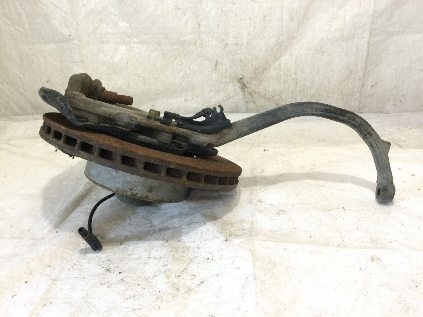 2004 Mercedes Benz S430 Front Right Spindle Knuckle Bearing Hub OEM RH