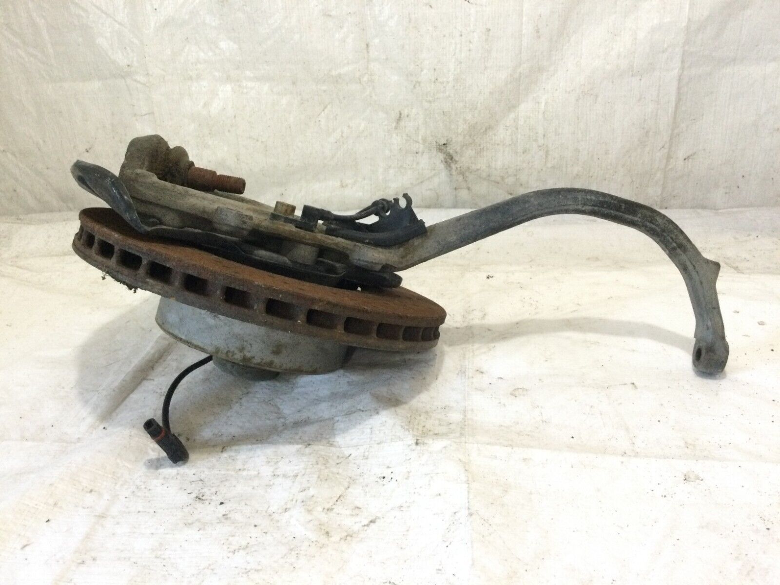 2004 Mercedes Benz S430 Front Right Spindle Knuckle Bearing Hub OEM RH