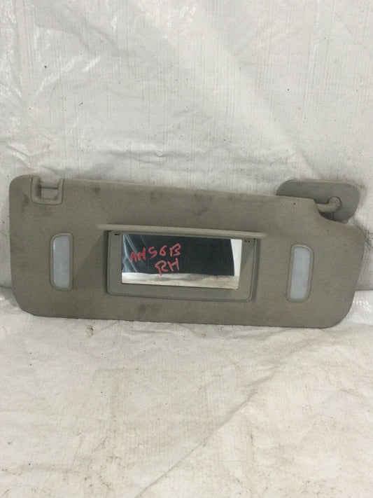 2008 GMC Sierra 1500 Illuminated Right Passenger RH Sun Visor OEM