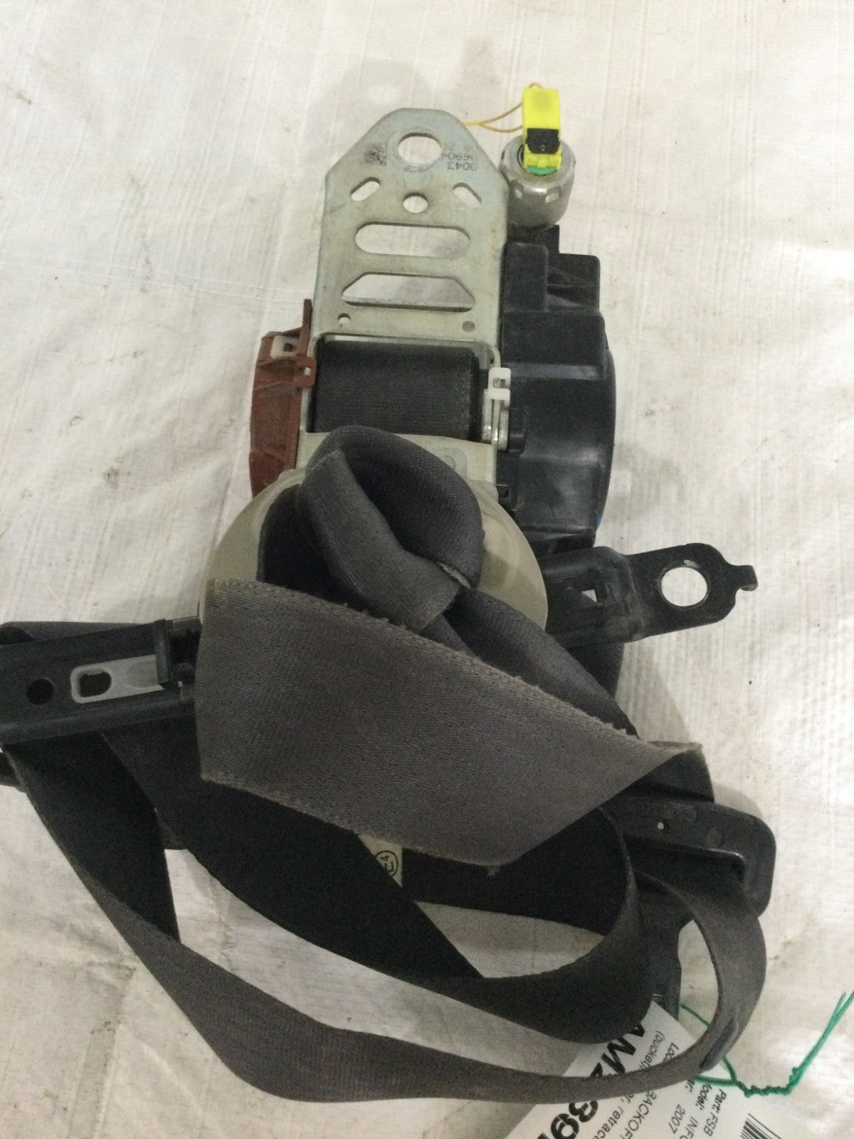2007 Infiniti G35 Front Left Driver Seat Belt OEM