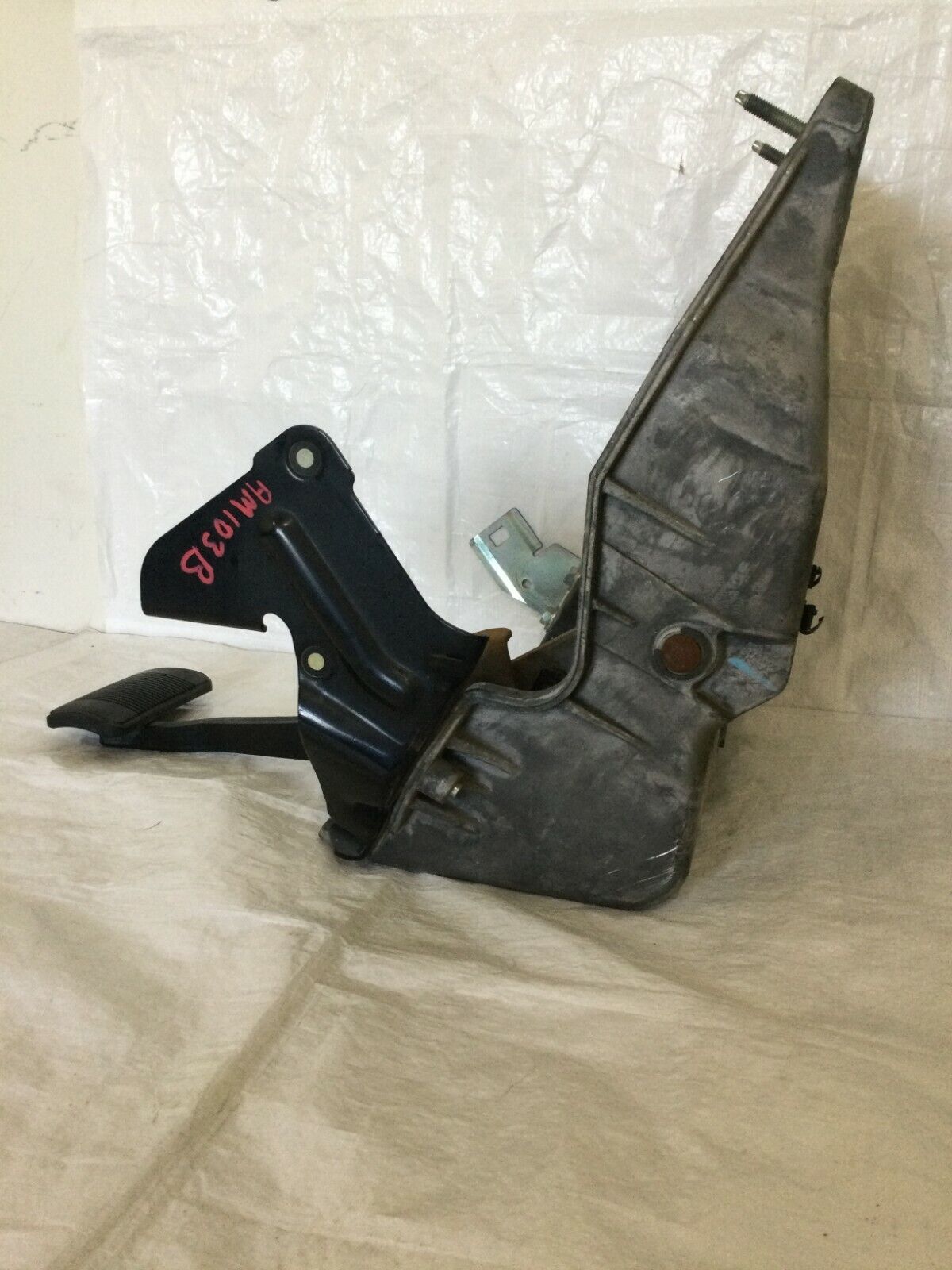 2006-2007 Dodge Ram 2500 Steering Column Brake Pedal W/ Bracket OEM 55351190AE