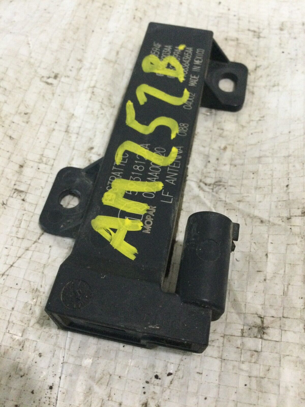 2019 Ram 1500 Remote Keyless Entry Antenna Module 5931812AA OEM