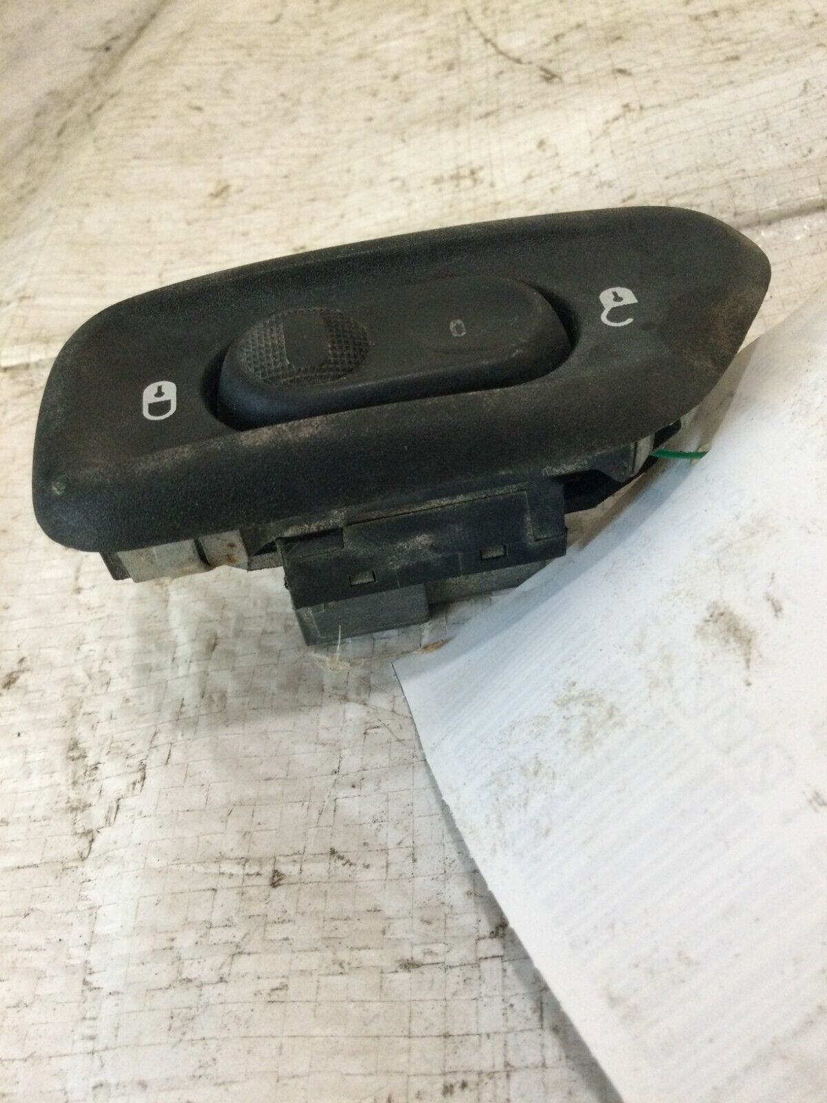 2017 Jeep Wrangler Front  Driver Left Door Master Power Switch 04671623AA OEM