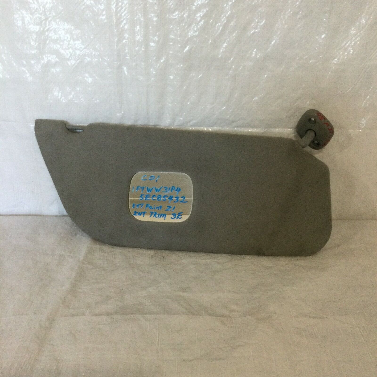 2005 Ford F-350SD Right Passenger Side Sun Visor OEM 6.0L Diesel RH