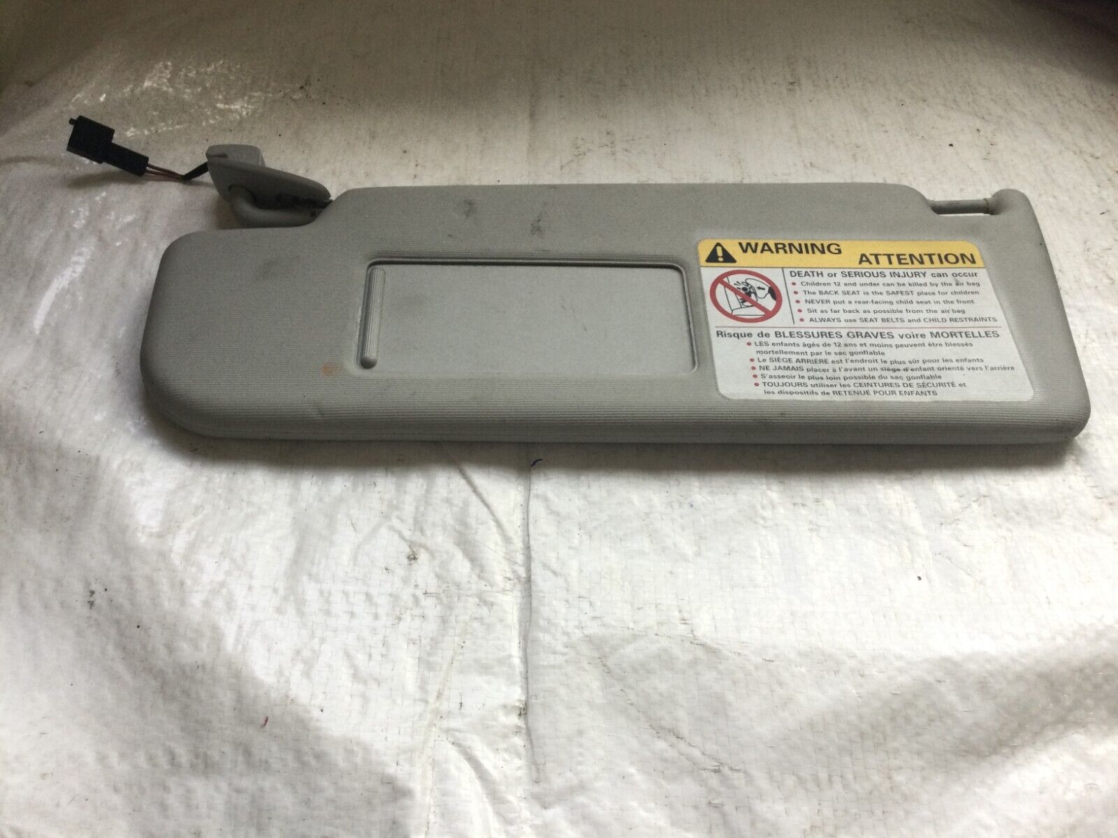 2006-2009 Volkswagen Jetta Front Left Sun visor Sunvisor OEM