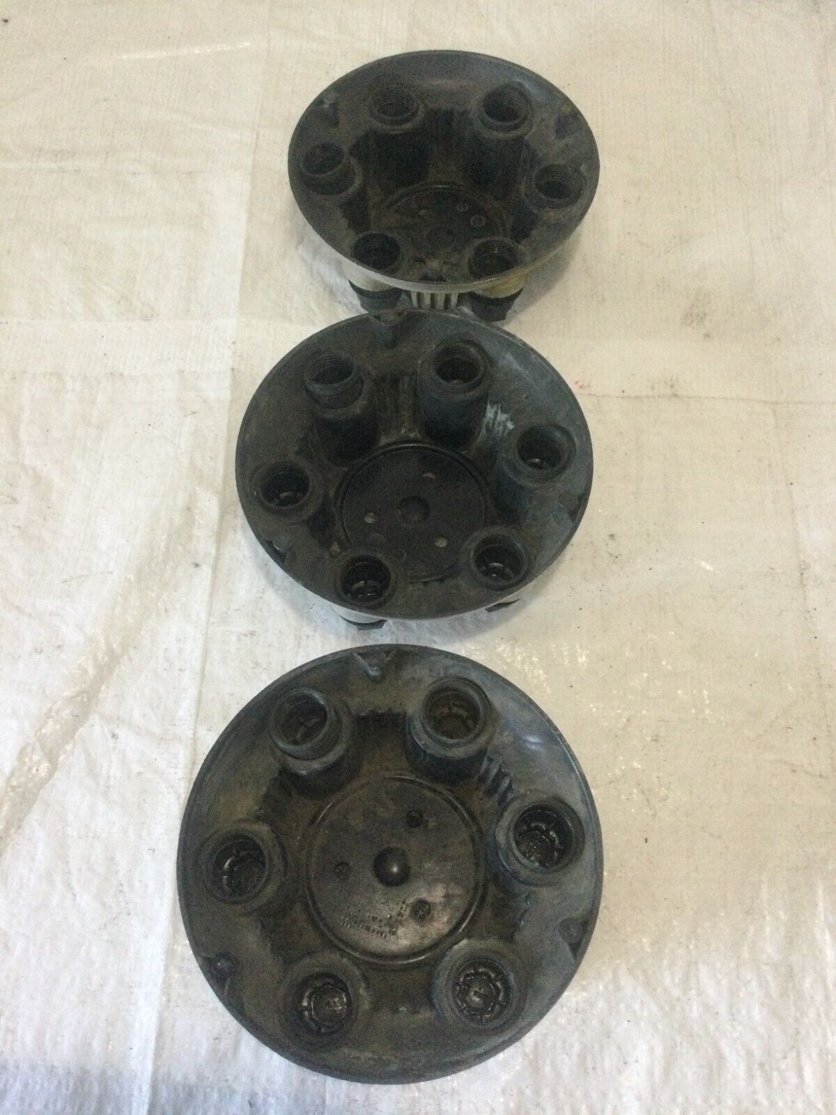Set of 3  1999-2007 GMC Sierra 1500  6-Lug Center Caps Hubcaps OEM