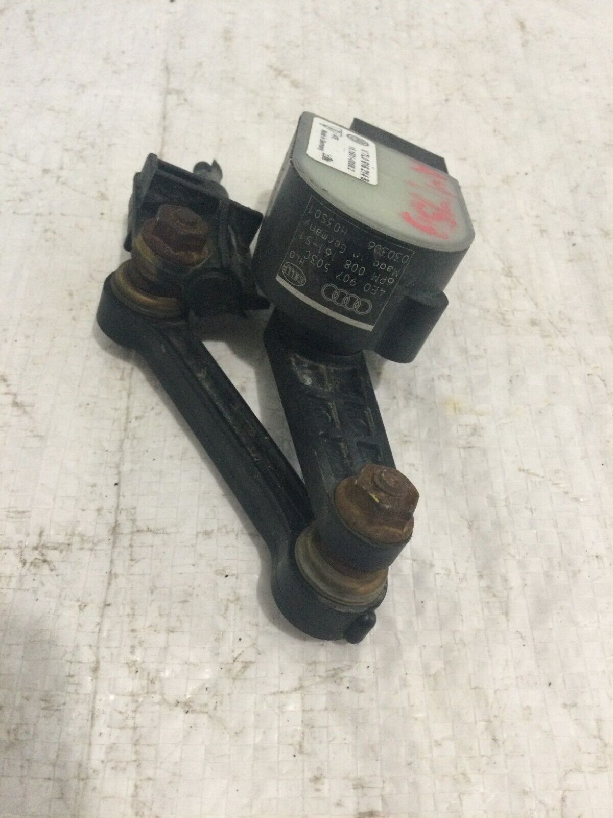 2007 Volkswagen Touareg Front Left Headlight Suspension Leveling Sensor OEM