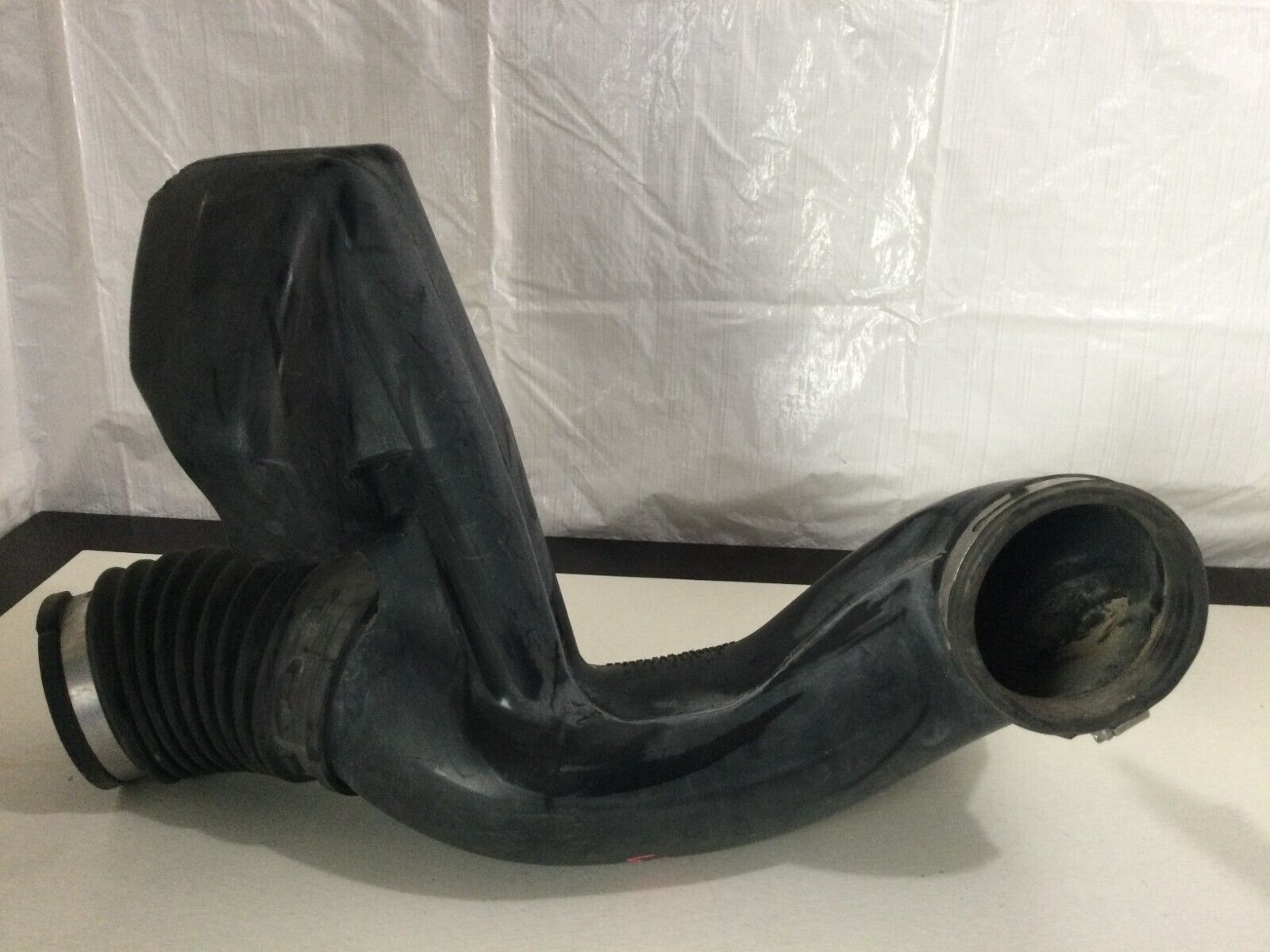 2003-2006 Chevrolet Silverado 1500 Air Intake Tube Duct Hose 25335335 OEM