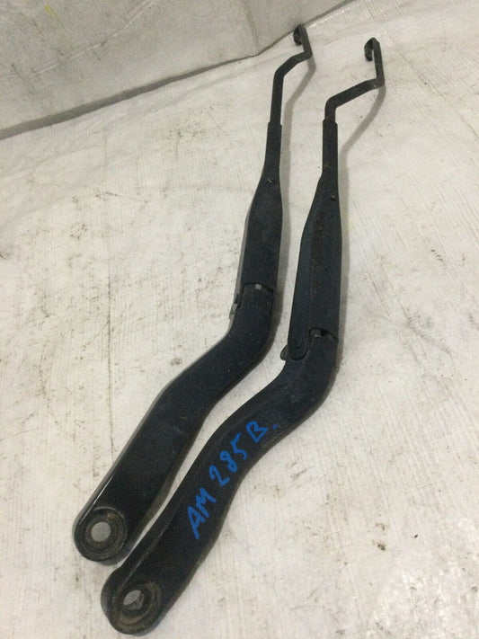 2011 Dodge Ram 3500  Front Wiper Arm Set 89818-702  OEM