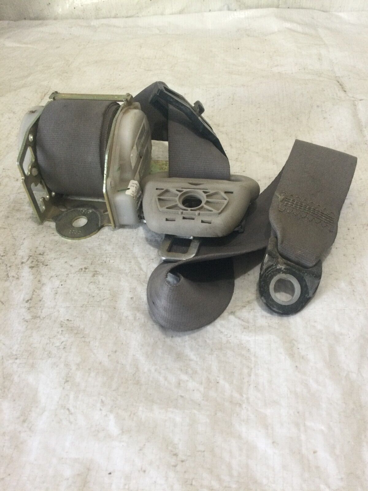 2003 Dodge Ram 2500  Rear Left Side Seat Belt  18927  OEM