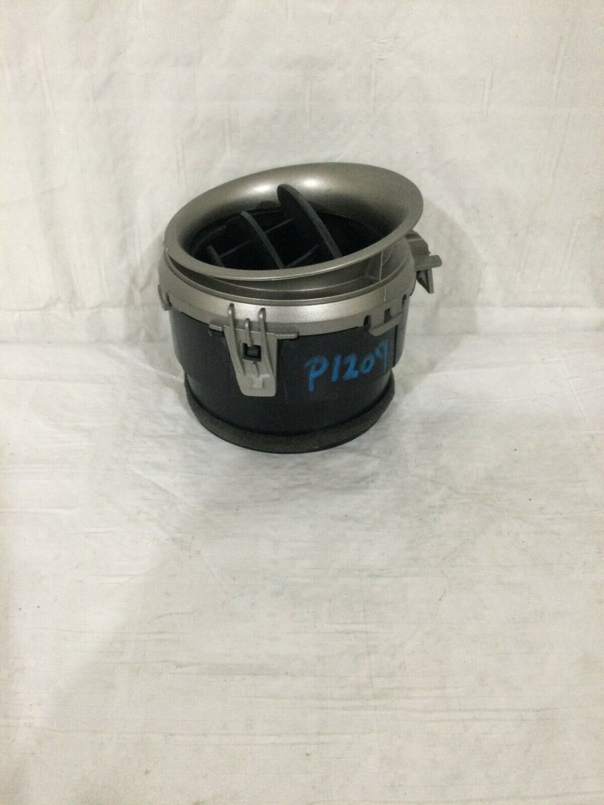 2016 Toyota RAV4 Front Dash Air Vent 55660-0R010 OEM Right RH