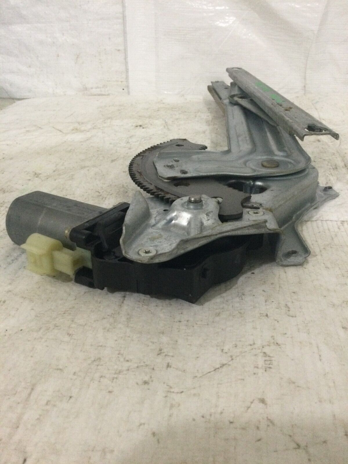 2004 Dodge Ram 1500 Rear Right Regulator Motor OEM